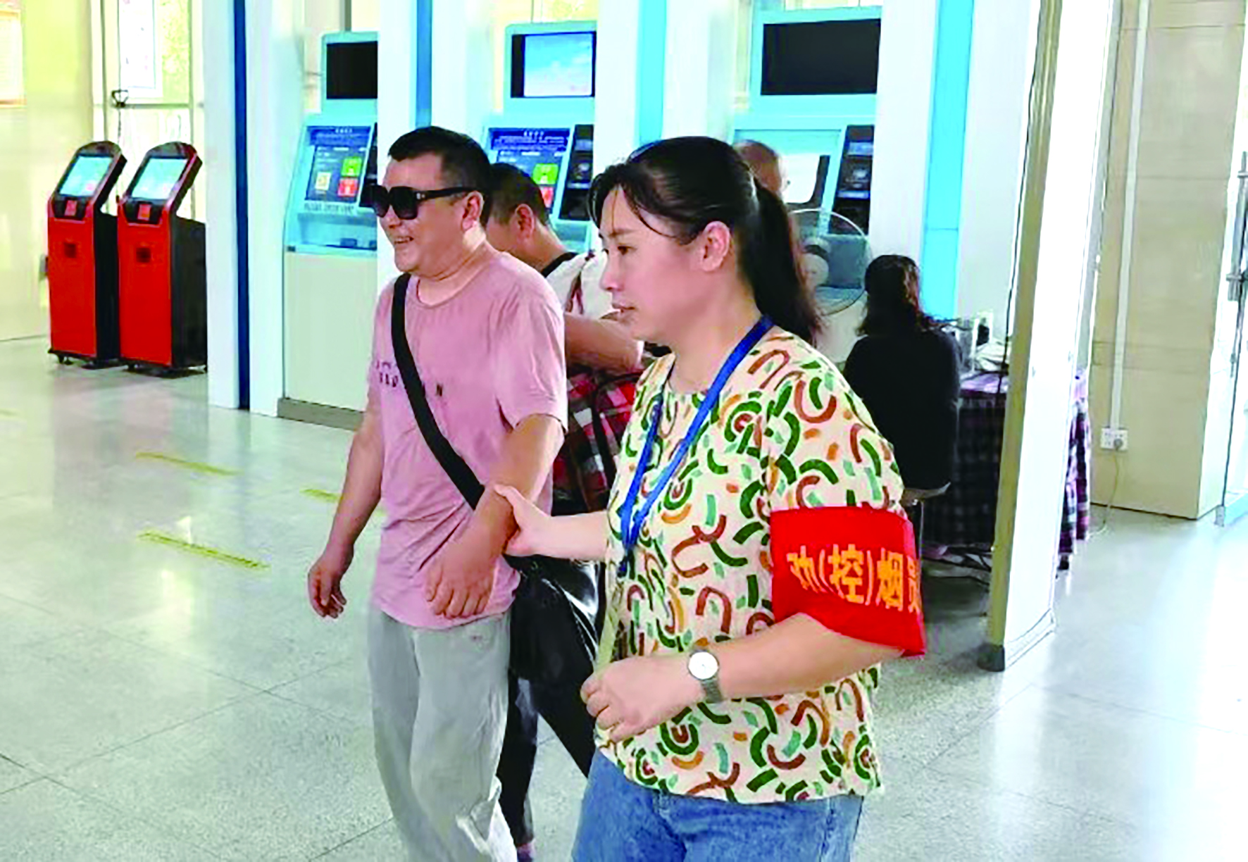 立足平凡崗位 彰顯黨員風(fēng)采 ——記集團(tuán)公司優(yōu)秀共產(chǎn)黨員、邵陽汽車北站副站長(zhǎng)謝偉 田華柱 姚志剛